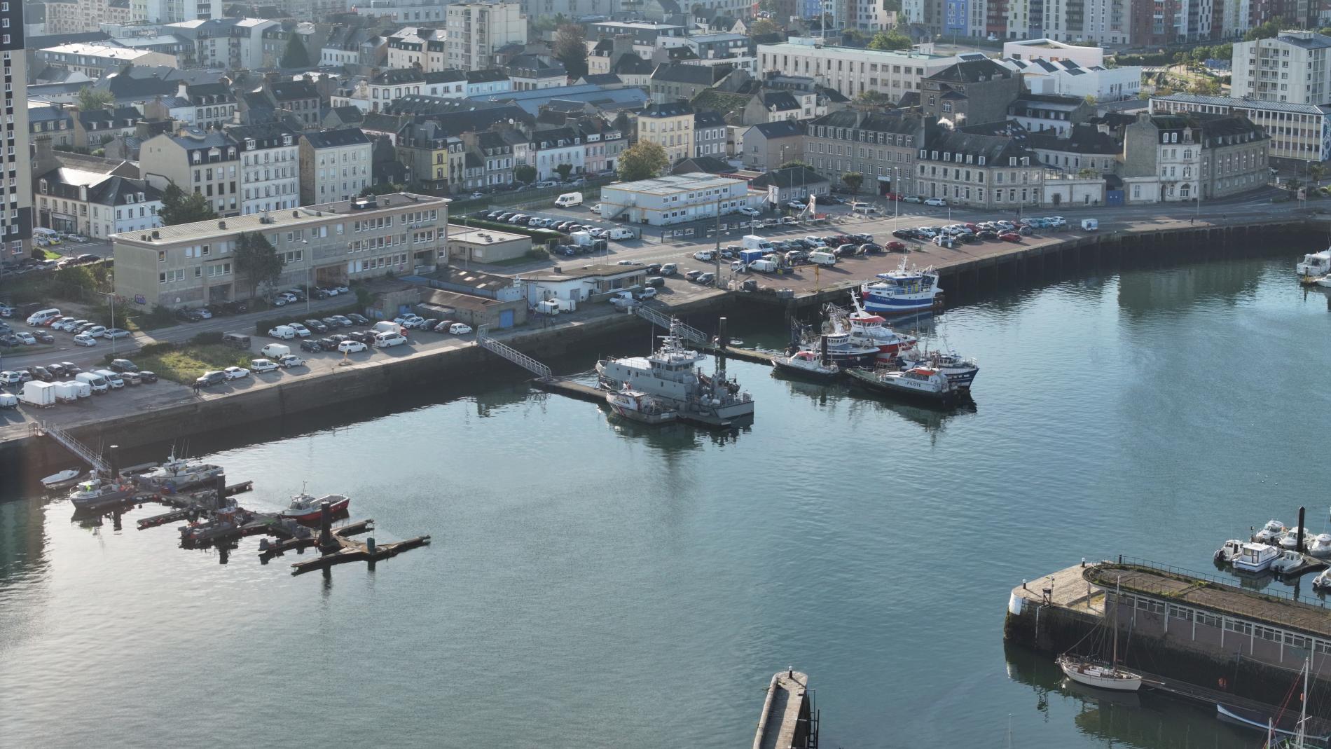 Avant-port de Cherbourg